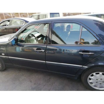 mercedes-benz clase c (w202) berlina del año 1999