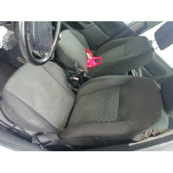 ford fiesta (cbk) del año 2004