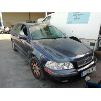 volvo v40 familiar del año 2001