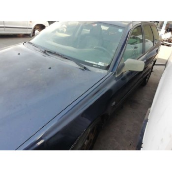 volvo v40 familiar del año 2001