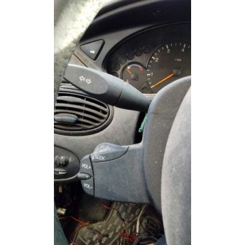 ford focus berlina (cak) del año 2002