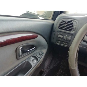 volvo v40 familiar del año 2001