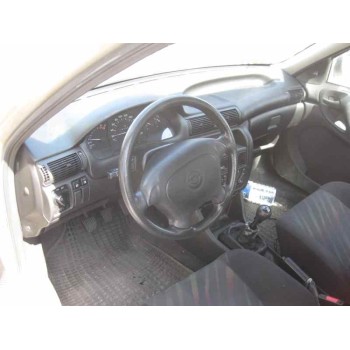 opel astra f berlina del año 1996