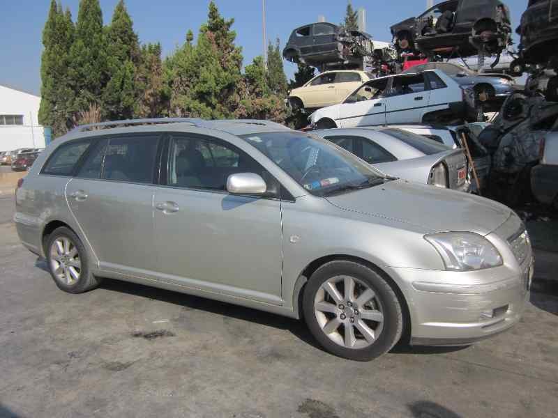 toyota avensis wagon (t25) del año 2004
