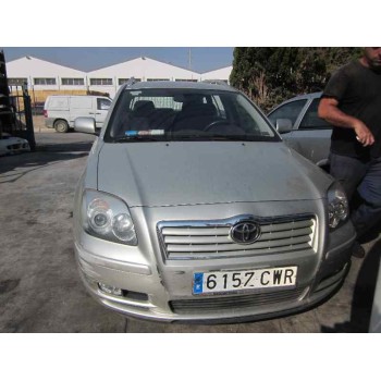 toyota avensis wagon (t25) del año 2004