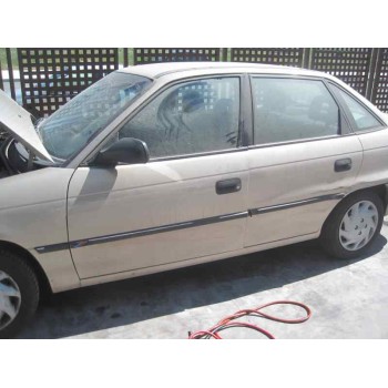 opel astra f berlina del año 1996