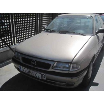 opel astra f berlina del año 1996
