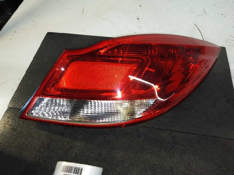 Recambio de piloto trasero derecho para opel insignia berlina 2.0 cdti cat referencia OEM IAM 13226837AY 5P 