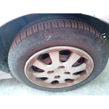 kia rio del año 2000