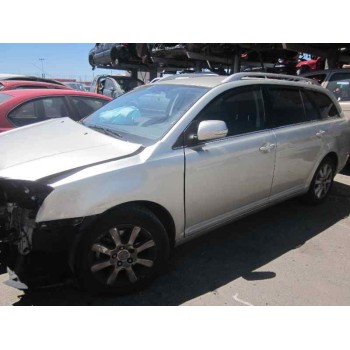 toyota avensis wagon (t25) del año 2003