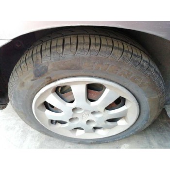 kia rio del año 2000