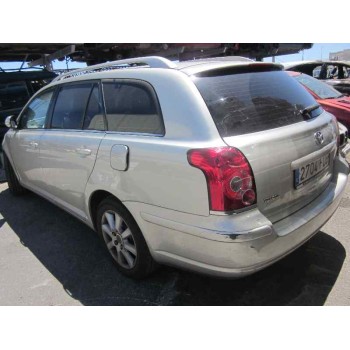 toyota avensis wagon (t25) del año 2003