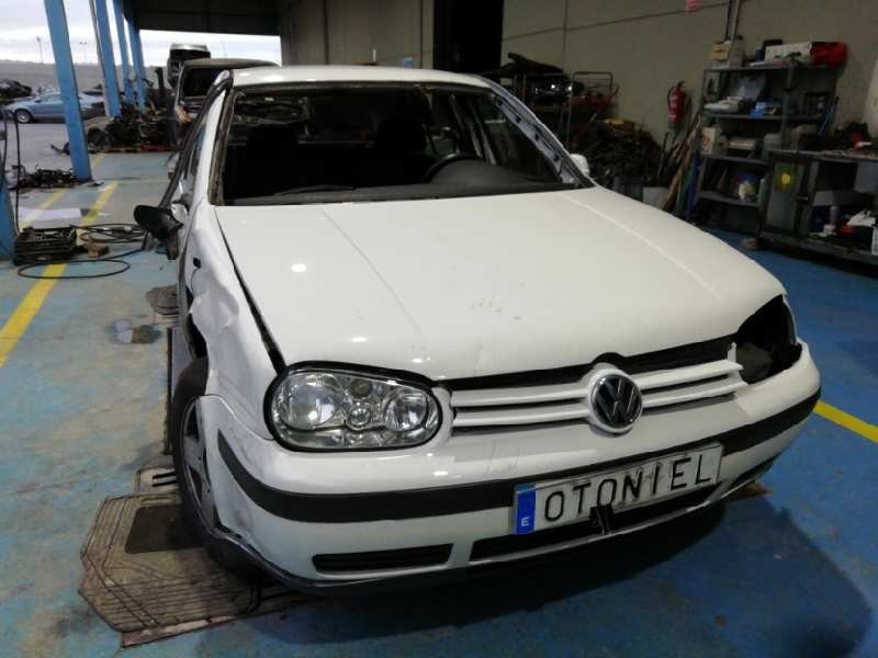 VOLKSWAGEN GOLF IV BERLINA (1J1)