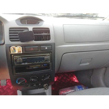 kia rio del año 2000