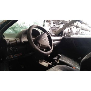 opel corsa b del año 2000