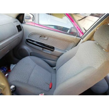 kia rio del año 2000