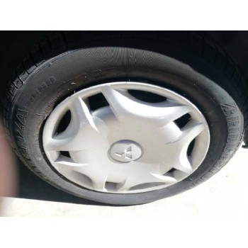 mitsubishi carisma berlina 5 (da0) del año 2000