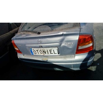 opel astra g berlina del año 2000