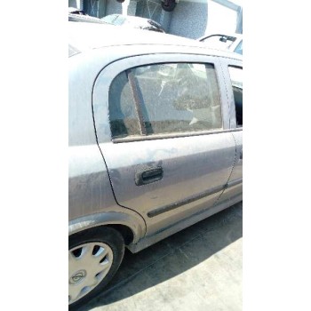 opel astra g berlina del año 2000