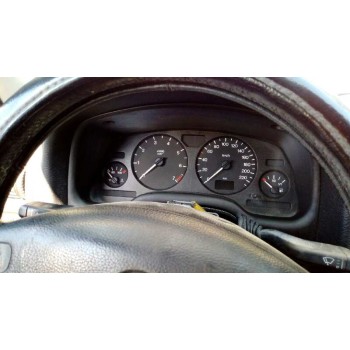 opel astra g berlina del año 2000