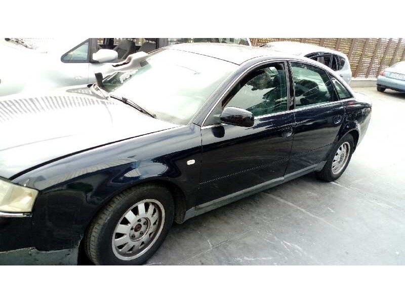 AUDI A6 BERLINA (4B2)