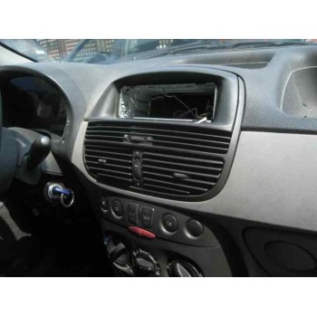 fiat punto berlina (188) del año 2000