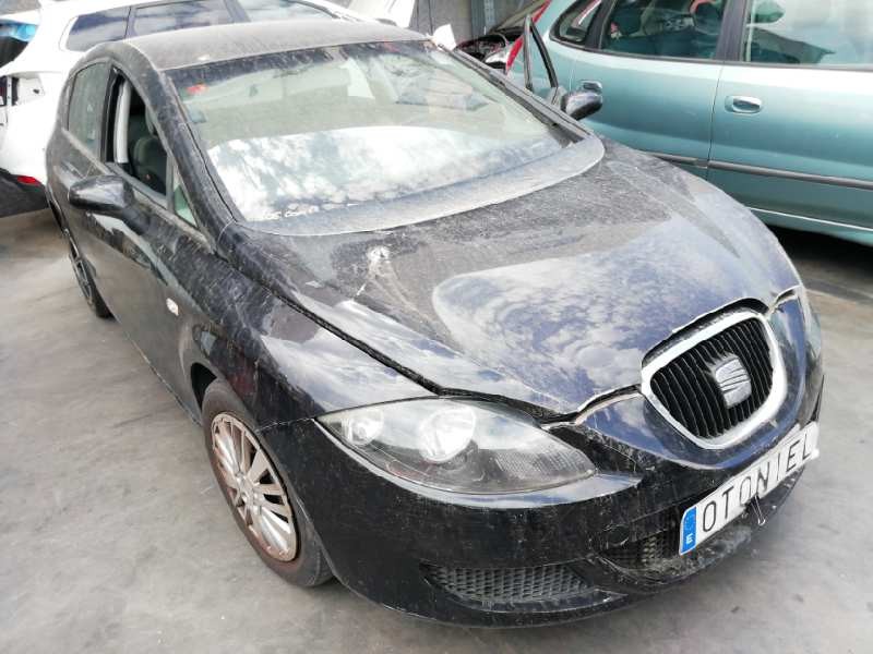 SEAT LEON (1P1)