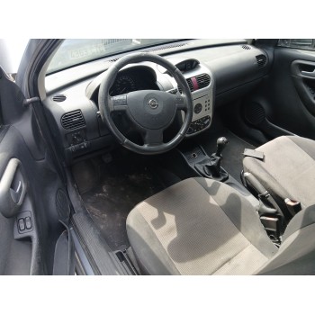 opel corsa c (x01) del año 2004