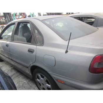 volvo s40 berlina del año 1996