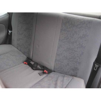 ford fiesta berlina del año 1999