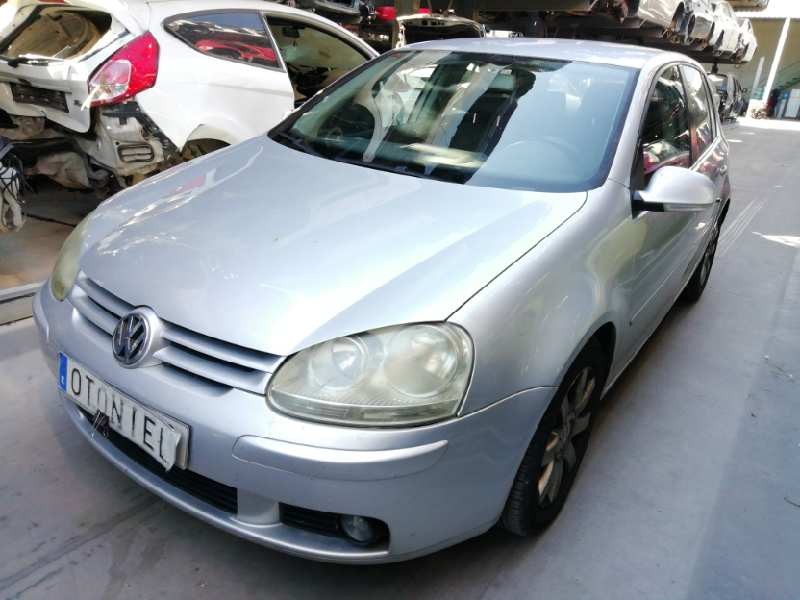 volkswagen golf v berlina (1k1) del año 2004