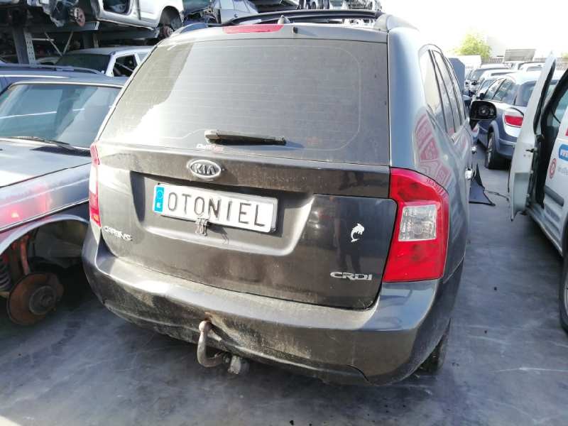 KIA CARENS (UN)