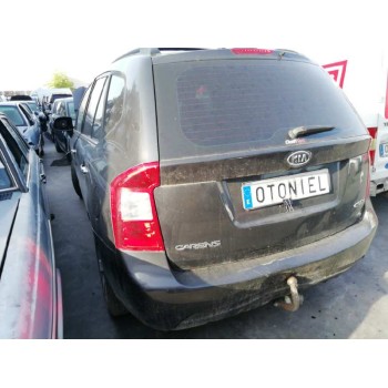 kia carens (un) del año 2010