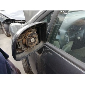 kia carens (un) del año 2010