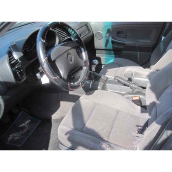 bmw serie 3 berlina (e36) del año 1993