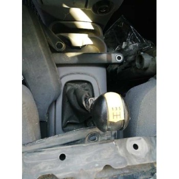 nissan almera tino (v10m) del año 2005