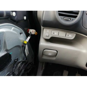 kia carens (un) del año 2010