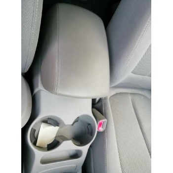 kia carens (un) del año 2010