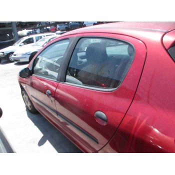 peugeot 206 berlina del año 2001