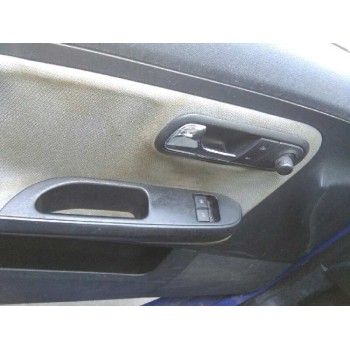 seat ibiza (6l1) del año 2002