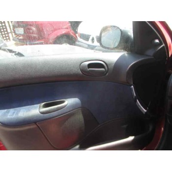 peugeot 206 berlina del año 2001