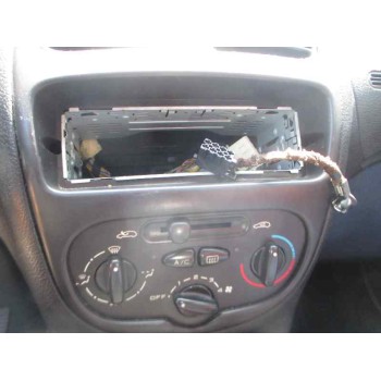 peugeot 206 berlina del año 2001