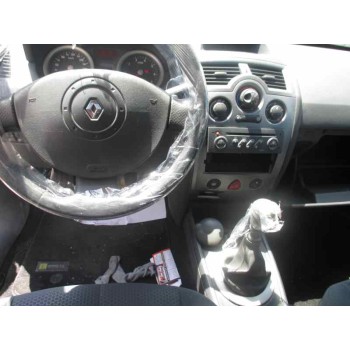 renault megane ii classic berlina del año 2004