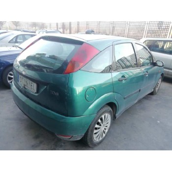 ford focus berlina (cak) del año 2001