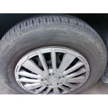 ford focus berlina (cak) del año 2001