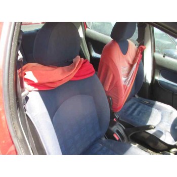 peugeot 206 berlina del año 2001