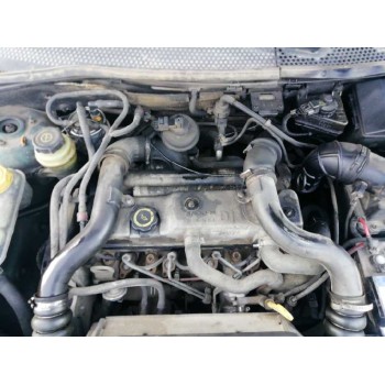 ford focus berlina (cak) del año 2001