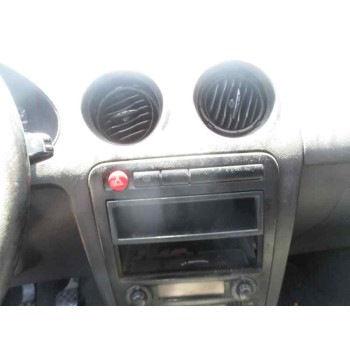 seat ibiza (6l1) del año 2004