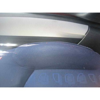 peugeot 206 berlina del año 2001