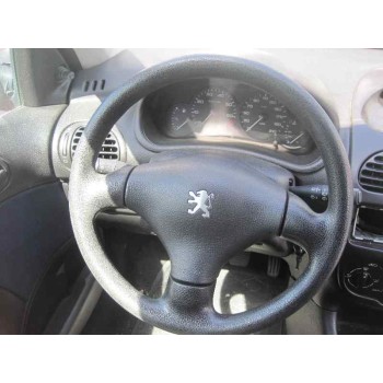 peugeot 206 berlina del año 2001
